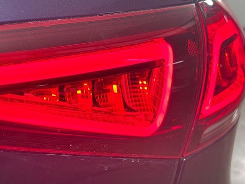 Used 2020 Mercedes-Benz GLE 350 w/ Premium Package image 32