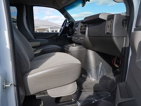 Used 2017 Chevrolet Express 2500 LS RWD image 20