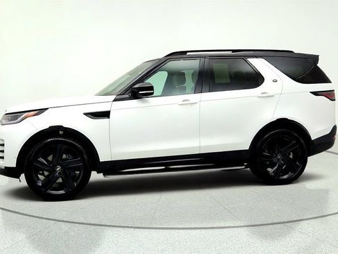 Used 2025 Land Rover Discovery Dynamic SE AWD/4WD image 8