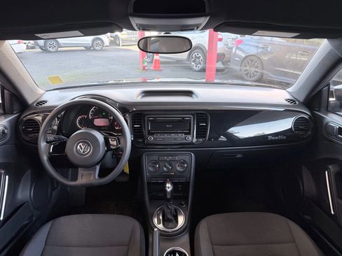 Used 2013 Volkswagen Beetle 2.5 image 9