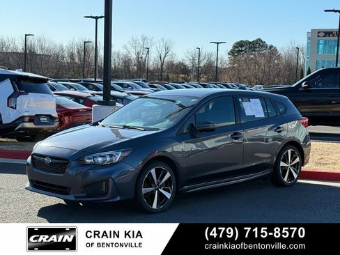 Used 2017 Subaru Impreza 2.0i Sport image 3