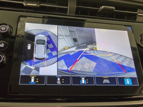 Used 2022 Chevrolet Bolt EUV Premier image 23