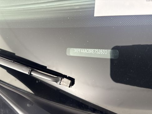 Used 2024 Kia Forte GT FWD image 11