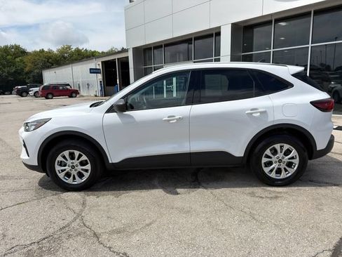 Used 2025 Ford Escape Active w/ Cold Weather Package AWD/4WD image 4