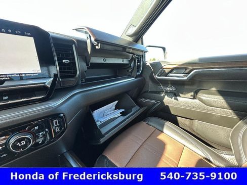 Used 2024 Chevrolet Silverado 1500 High Country w/ Technology Package image 22