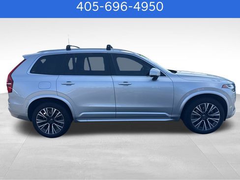 Used 2022 Volvo XC90 T5 Momentum image 4