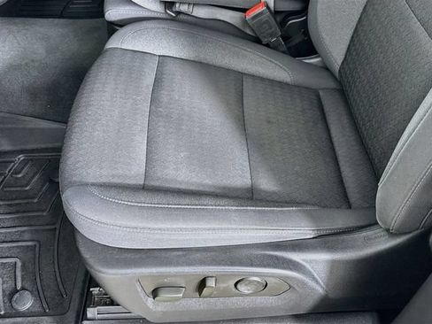 Used 2022 Chevrolet Silverado 1500 LT AWD/4WD image 19