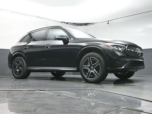 Used 2026 Mercedes-Benz GLC 300 GLC 300 image 41