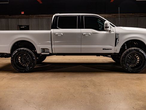 Used 2026 Ford F250 Platinum image 11