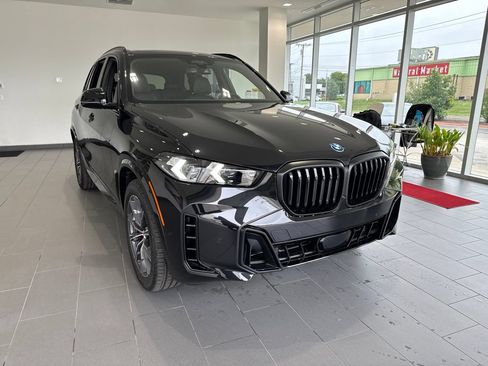 New 2026 BMW X5 xDrive50e w/ M Sport Package AWD/4WD image 2