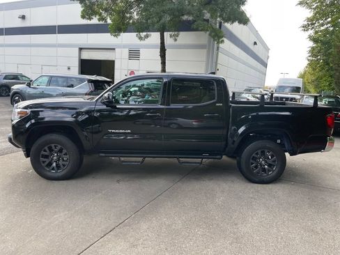 Used 2023 Toyota Tacoma SR5 AWD/4WD image 7