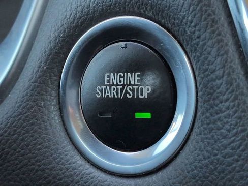 Used 2020 Chevrolet Traverse LT w/ LT Premium Package FWD image 28