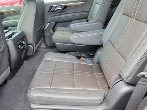 Used 2026 Chevrolet Tahoe High Country AWD/4WD image 15