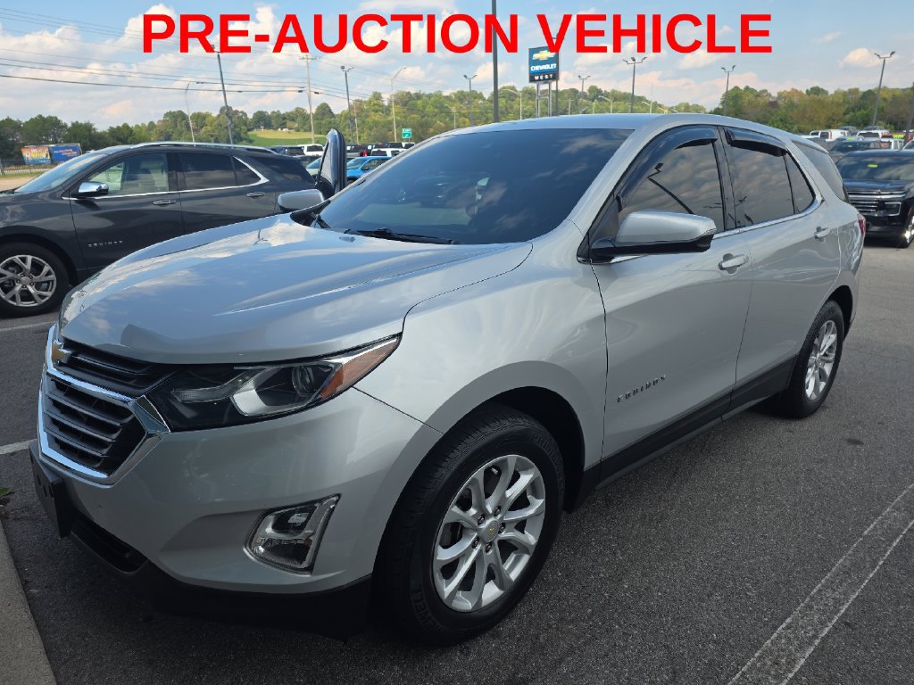 Used 2019 Chevrolet Equinox LT w/ Driver Convenience Package FWD image 2