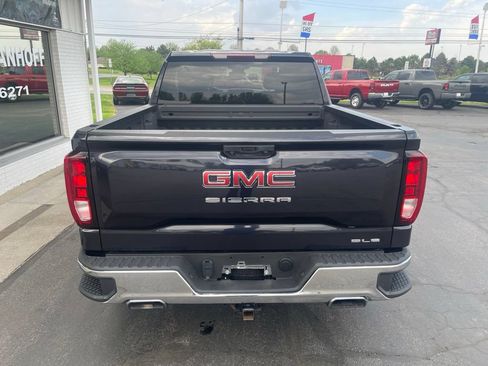 Used 2023 GMC Sierra 1500 SLE AWD/4WD image 4