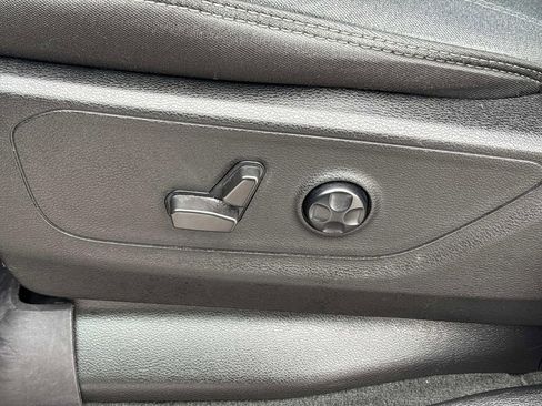 Used 2021 RAM 1500 Big Horn image 11