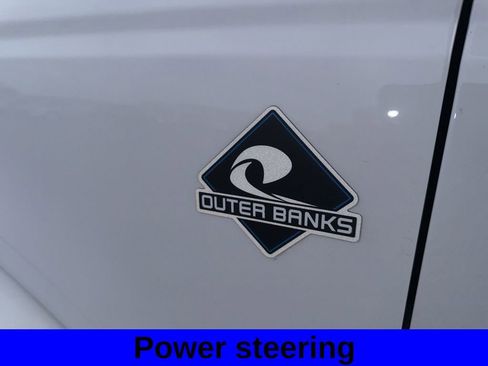 Used 2024 Ford Bronco Outer Banks image 5