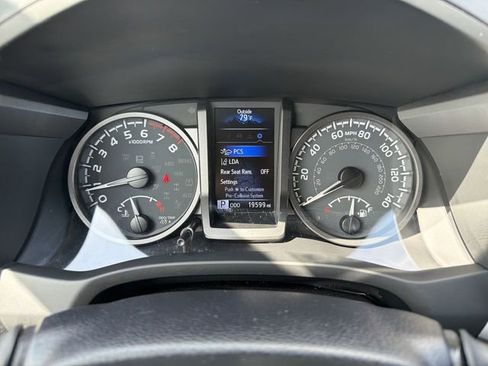 Used 2023 Toyota Tacoma TRD Off-Road AWD/4WD image 14