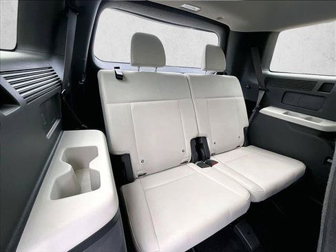 Used 2025 Hyundai Santa Fe SE FWD image 28
