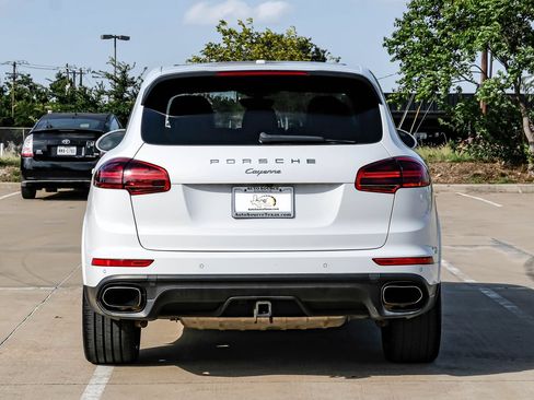 Used 2017 Porsche Cayenne Platinum Edition AWD/4WD image 10