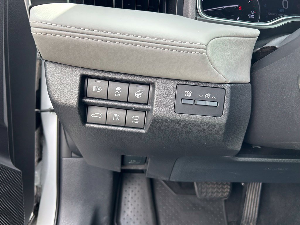 Used 2019 Toyota Avalon Limited w/ Advanced Safety Package FWD image 26