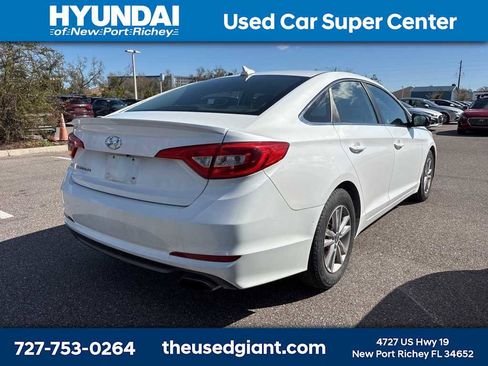 Used 2016 Hyundai Sonata SE image 3