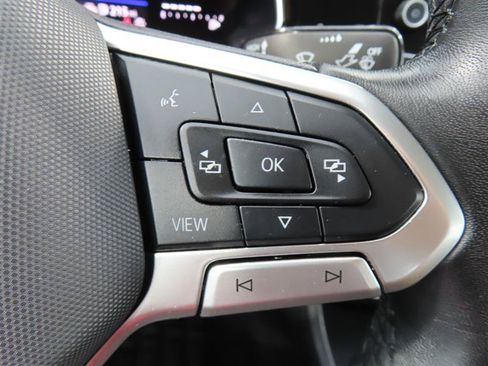 Used 2024 Volkswagen Jetta SE FWD image 18