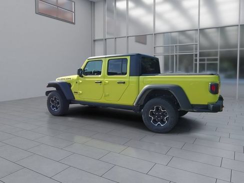 Used 2023 Jeep Gladiator Rubicon w/ Cold Weather Group AWD/4WD image 6