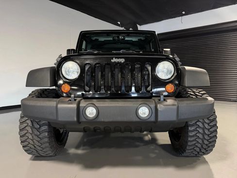 Used 2013 Jeep Wrangler Unlimited Sport AWD/4WD image 2