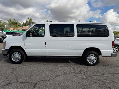 Used 2010 Ford E-350 and Econoline 350 Super Duty Wagon image 10