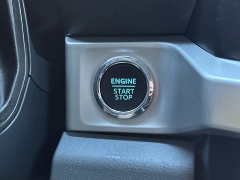 Used 2023 Ford F250 XLT w/ Black Appearance Package image 24