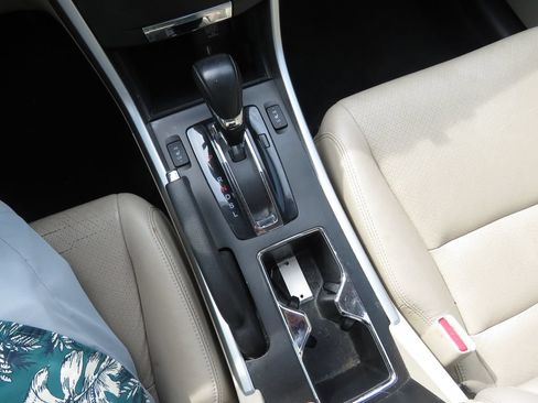Used 2015 Honda Accord EX-L image 24