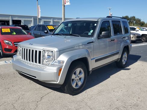 Used 2010 Jeep Liberty Sport w/ Popular Equipment Group image 3