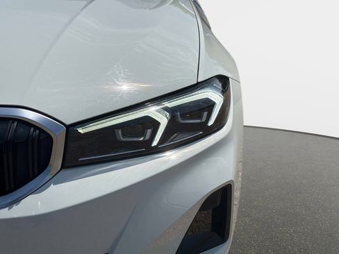 Used 2024 BMW 330i Sedan w/ Premium Package RWD image 9