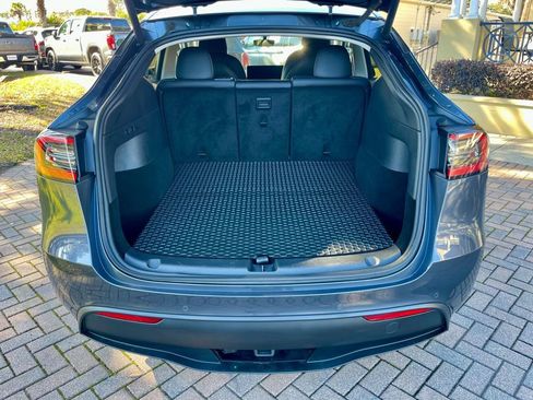 Used 2020 Tesla Model Y Long Range image 4