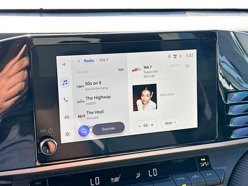 Used 2025 Toyota Camry SE image 21