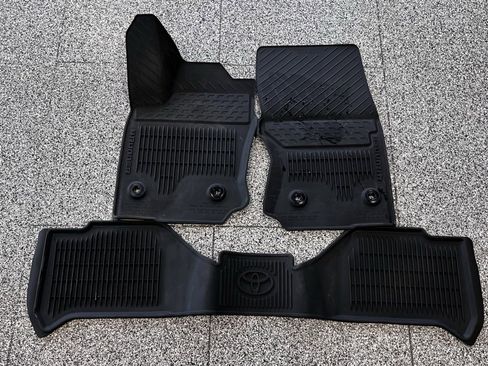 Used 2025 Toyota 4Runner SR5 image 60