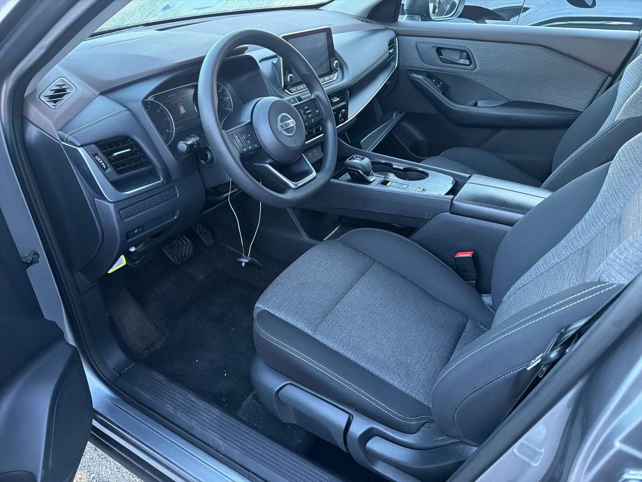 Used 2021 Nissan Rogue S FWD image 5
