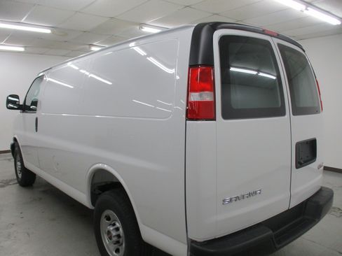 New 2026 GMC Savana 2500 w/ Driver Convenience Package RWD image 8