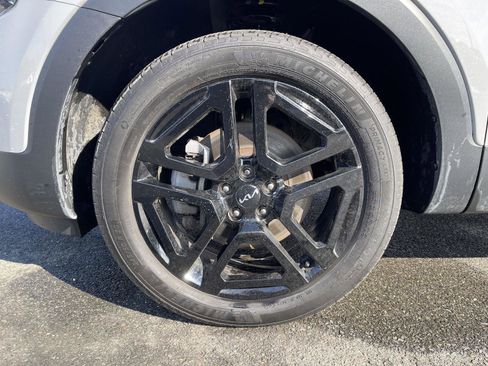 Used 2023 Kia Telluride EX X-Line image 28