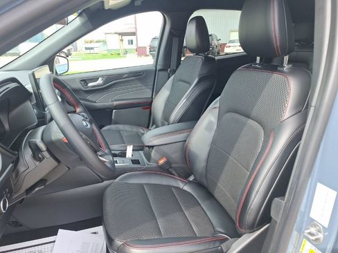 Used 2024 Ford Escape ST-Line w/ Tech Pack #1 AWD/4WD image 13