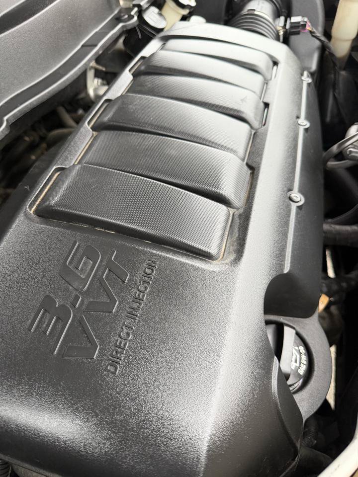Used 2010 Buick Enclave CX FWD image 38