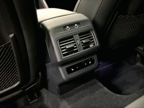 Certified 2025 Audi Q5 Prestige image 37