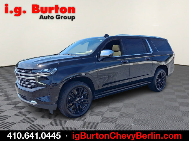 Certified 2023 Chevrolet Suburban Premier w/ Advanced Technology Package AWD/4WD image 3