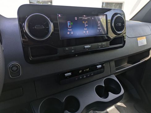 New 2026 Mercedes-Benz Sprinter 2500 image 9