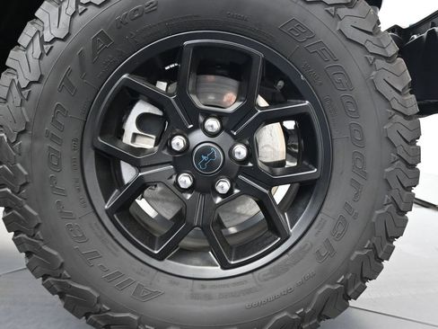 Used 2024 Jeep Wrangler Unlimited image 11