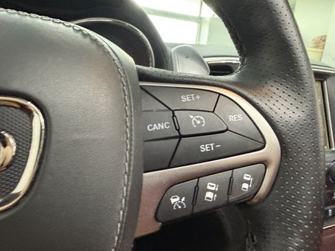 Used 2017 Jeep Grand Cherokee SRT AWD/4WD image 15