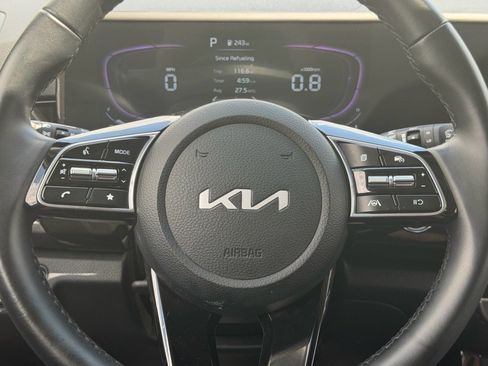 Used 2025 Kia Seltos S AWD/4WD image 11