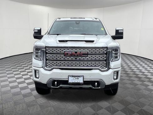 Used 2022 GMC Sierra 3500 Denali image 2