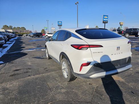 Used 2024 Buick Envista Preferred w/ Convenience I Package image 5